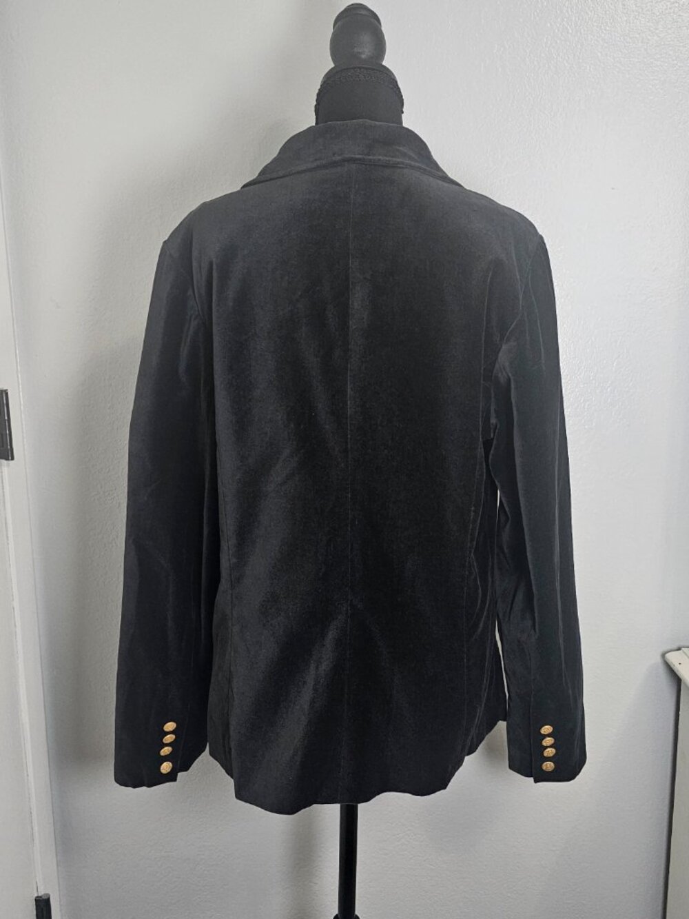 NEW Old Navy Quiet Luxury Black Velvet Blazer Gold  Buttons Paisley Lining  XL - Picture 4 of 8